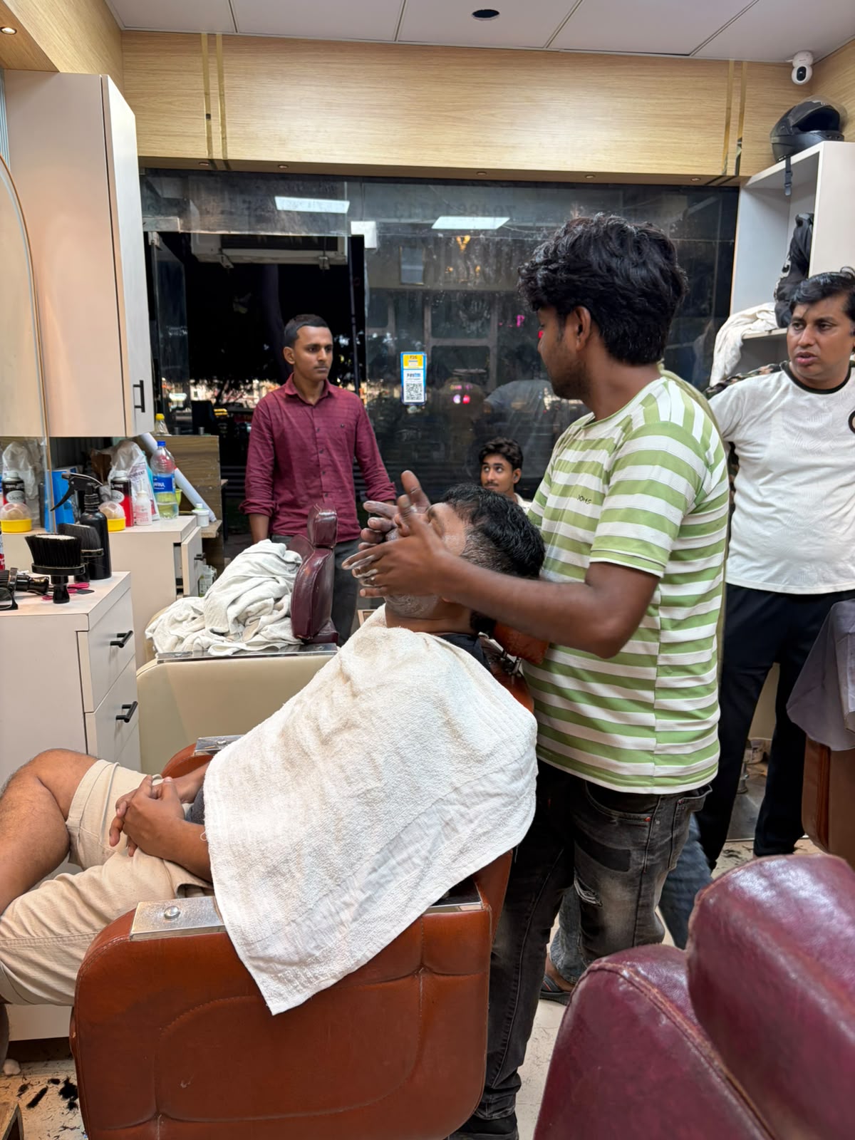 YOU-LIKE HAIR CUT SALOON