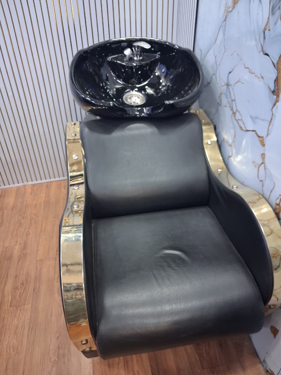 Sundar look salon