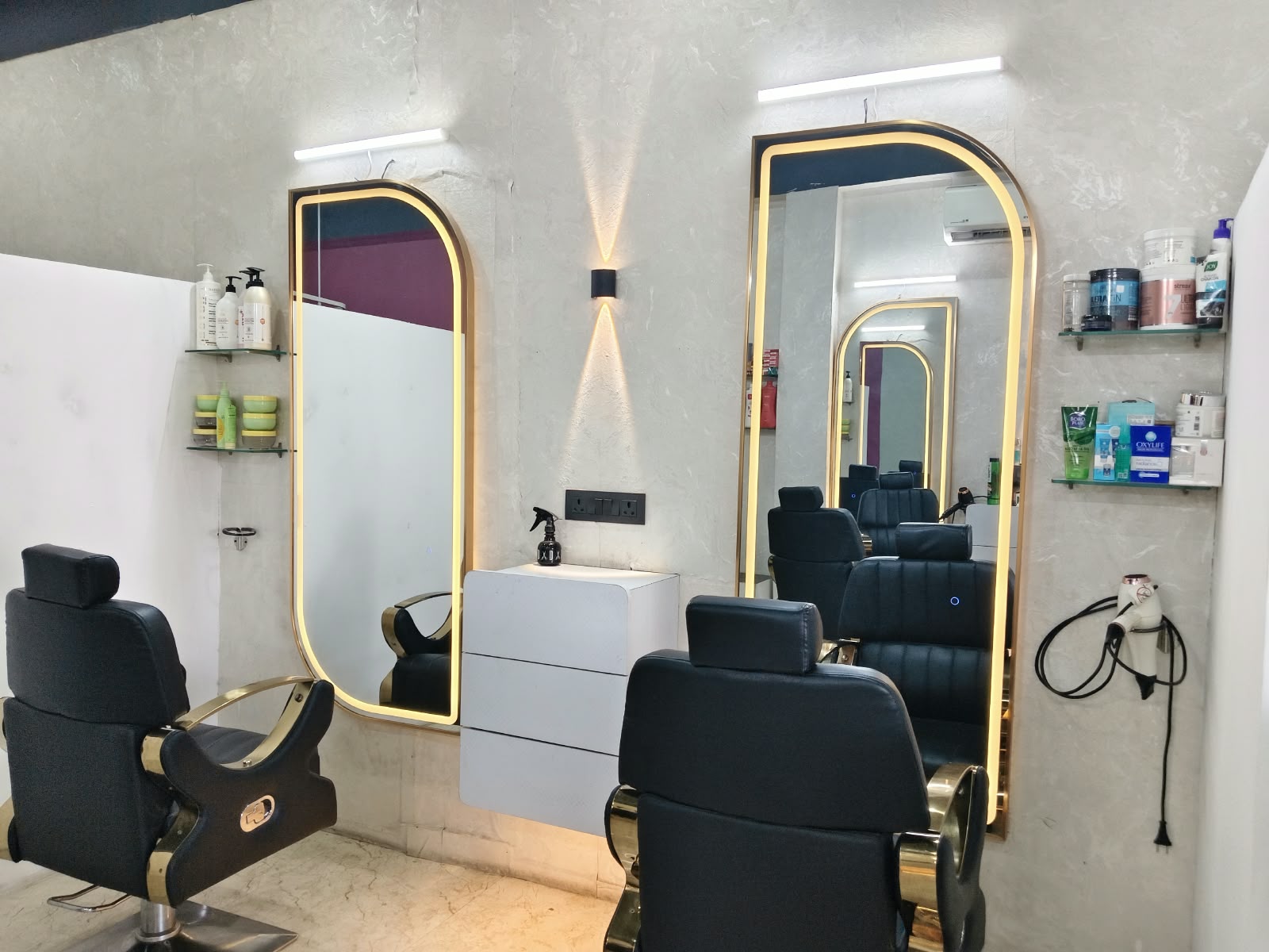 Attention Salon (Him & Her)