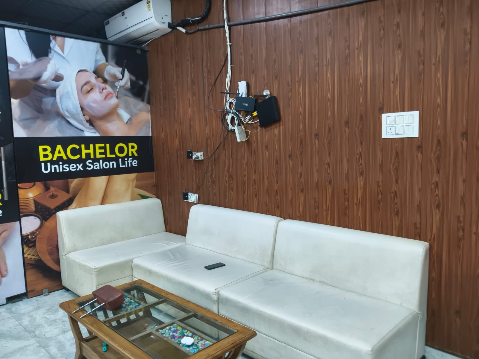 Bachelor Unisex Salon Life