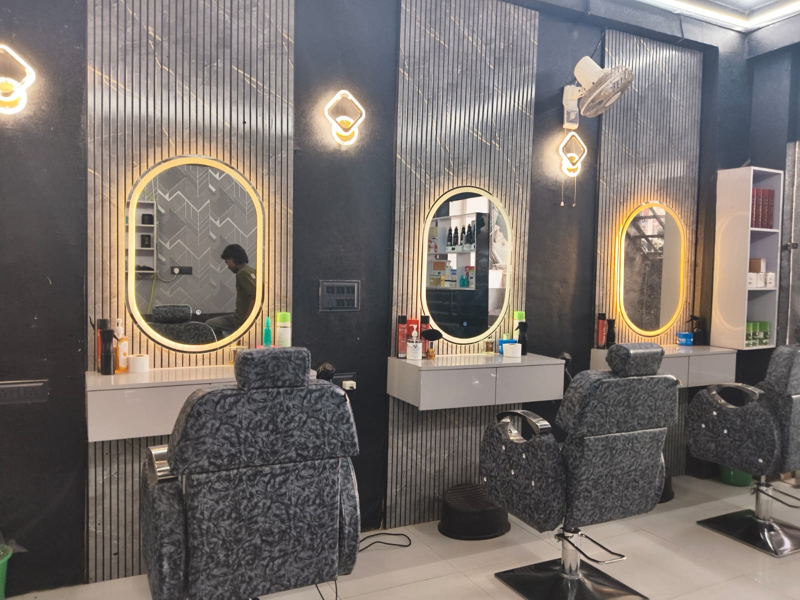The Hair Mafia Unisex Salon