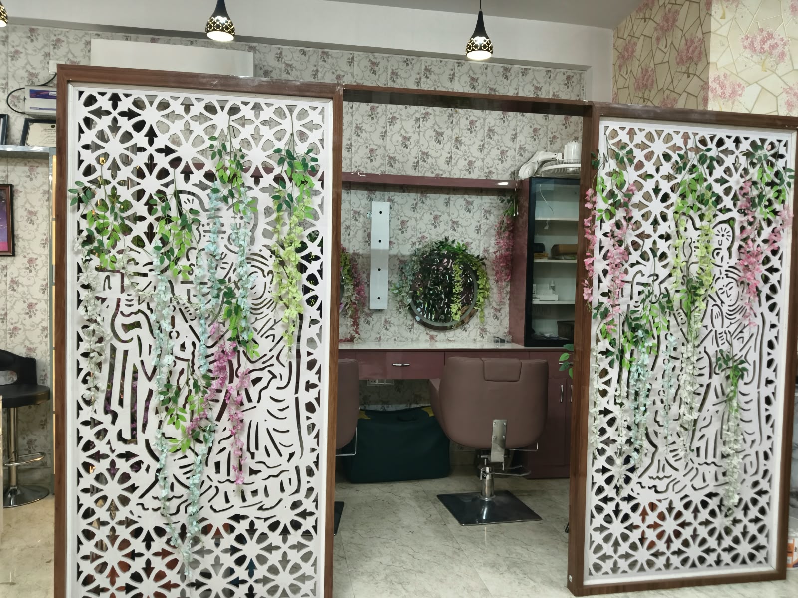 Mayra Makeover Salon & Make up Studio
